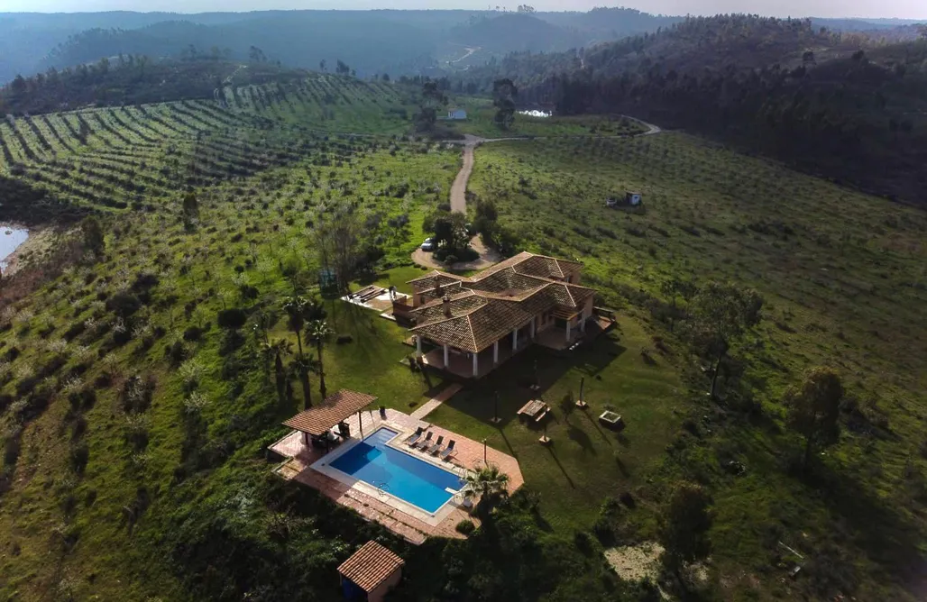 AlohaCamp accommodation Villa Madroñal 1