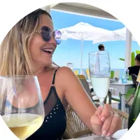 Raquel propietario Casa Cueva Bandama