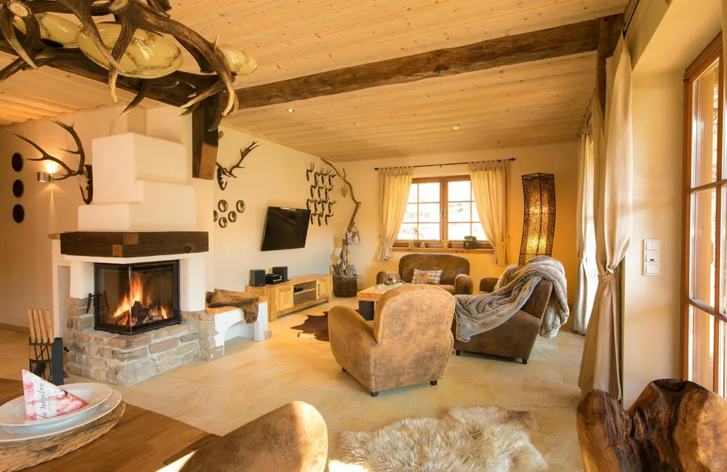 AlohaCamp Schloss Chalet 4