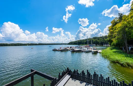 Zdjęcie obiektu Loft na Wodzie w środku lasu Bogaczewo