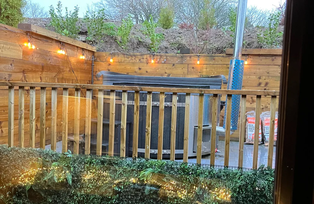 Luxurious Riverside Lodge AlohaCamp