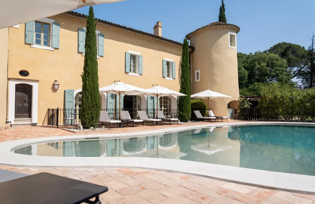 Château les Crostes AlohaCamp