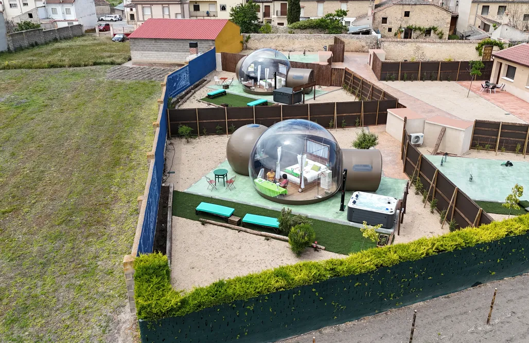 noclegi AlohaCamp Cosmoveros - Hotel Burbuja 4