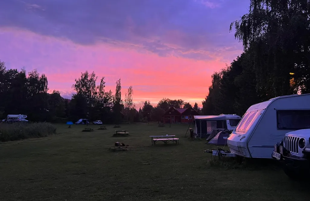 noclegi AlohaCamp Miejsce kamperowe - Kemping Zatoka Kal 2