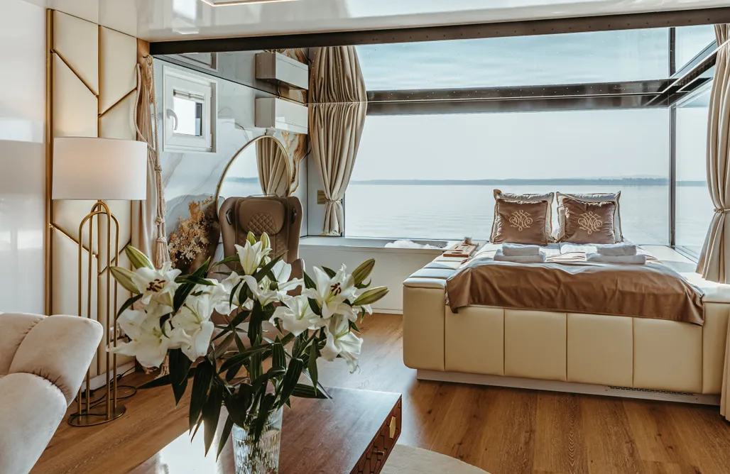 AlohaCamp Dom z przeszkloną sypialnią z wanną z hydromasażem, sauną parową, fotelem masującym i tarasem na dachu 2