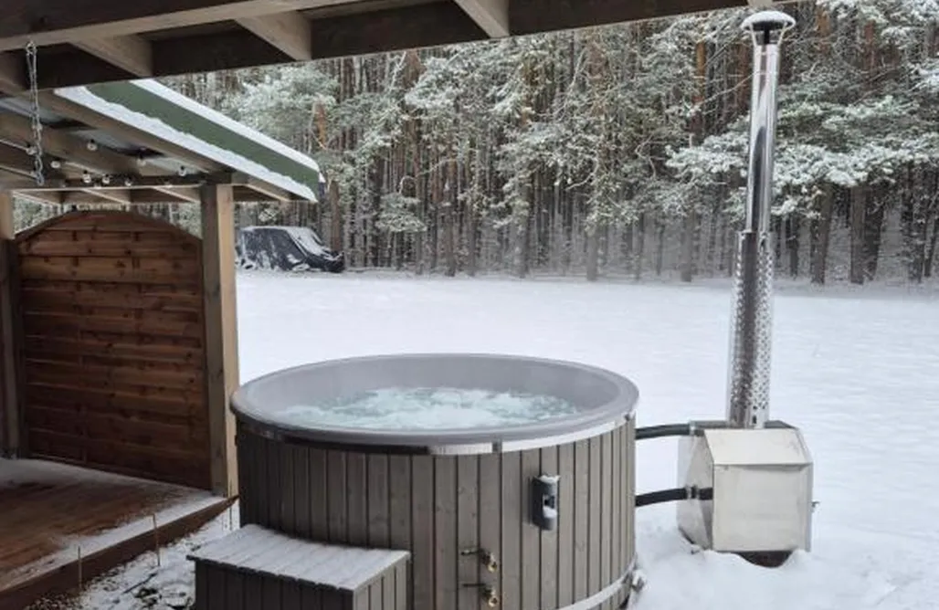 noclegi AlohaCamp Szyszkowy Domek z balią  4