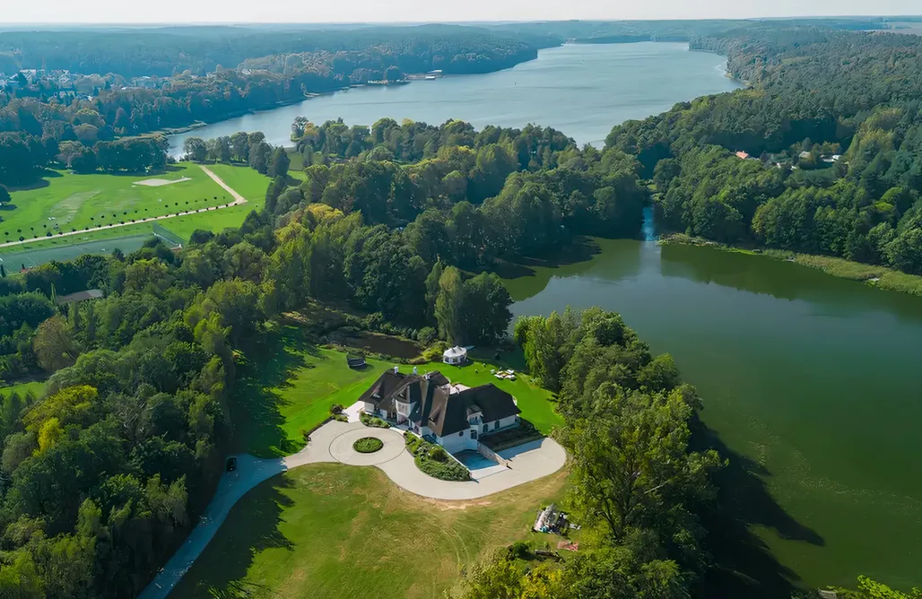 Gdzie na Wakacje w Polsce Strzecha Chopina - dom i półwysep tylko dla Ciebie 2