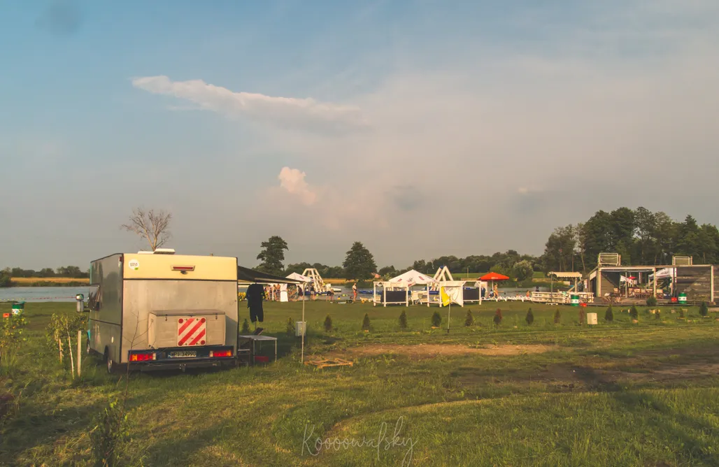 Rezerwat Przyrody Czarci Dół Miejsce kamperowe i namiotowe - Wawa Camp 3