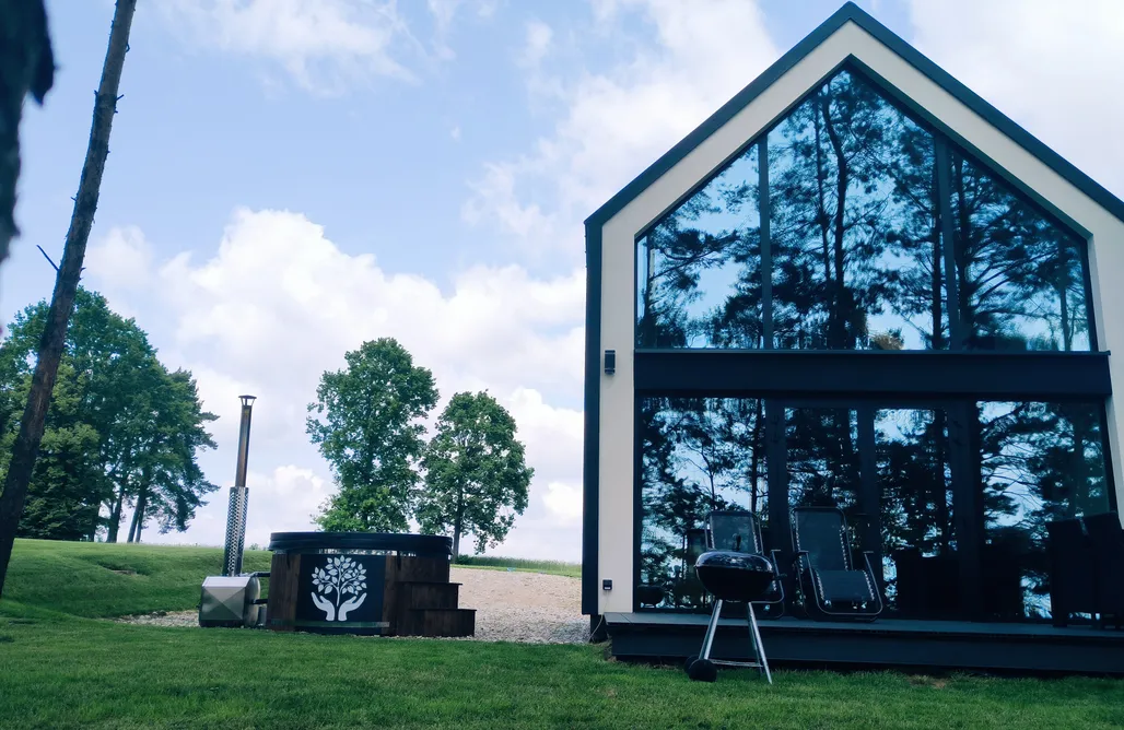 AlohaCamp accommodation Wschód & Zachód - domek Wschód 4