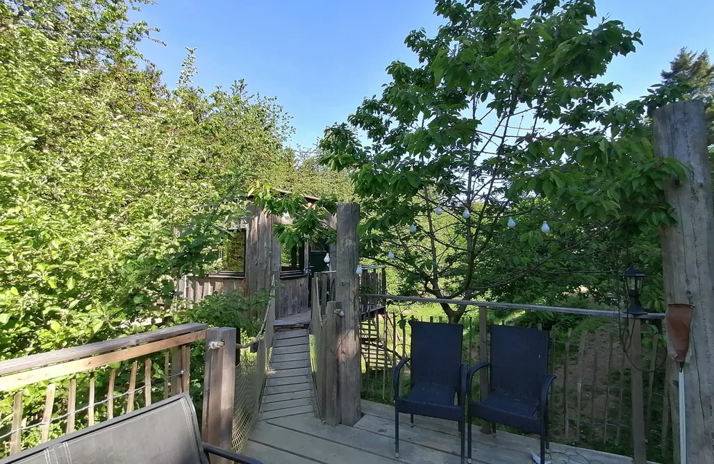 Unterkunft AlohaCamp Utes Funny Farm Baumhaus 5