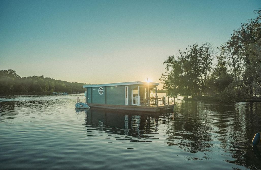 AlohaCamp accommodation AhoiWerder Hausboot Havelzauber 4