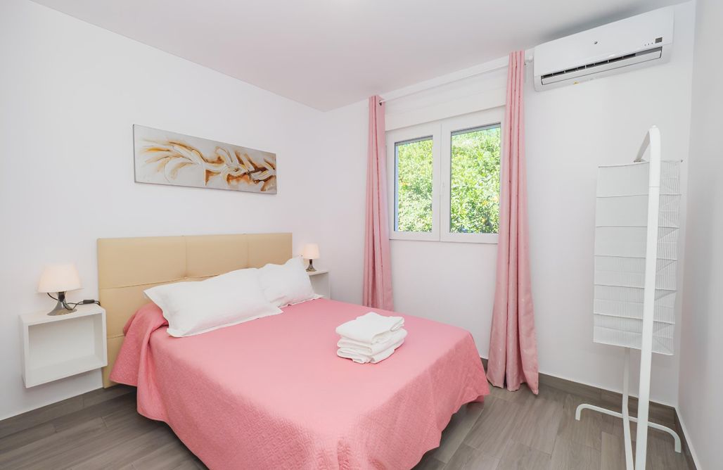 AlohaCamp Casita el Bancal 2