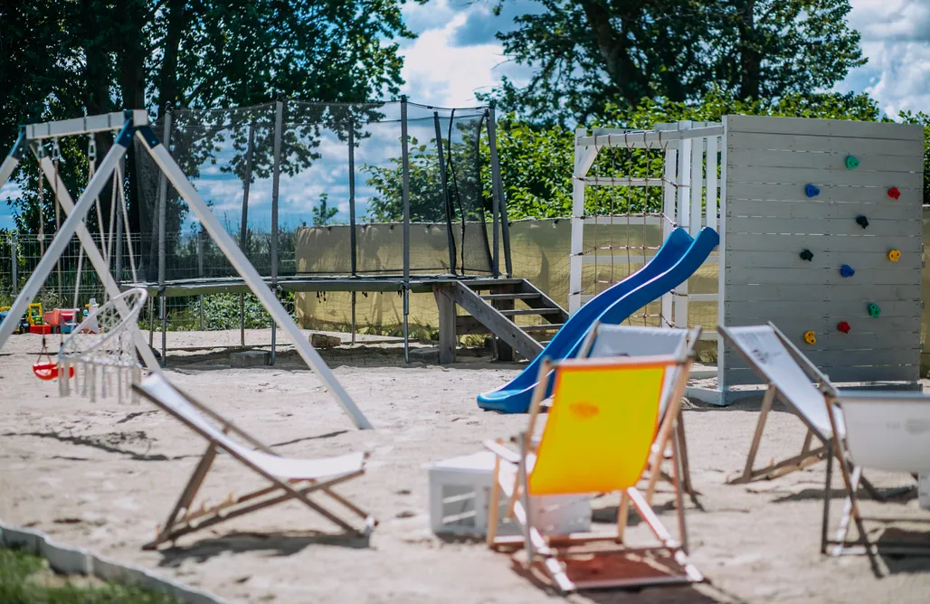 noclegi AlohaCamp Grand HT Houseboats - domki na wodzie 1