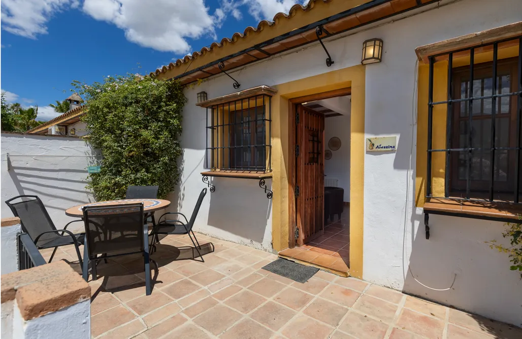 AlohaCamp Alozaina 1