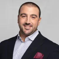 Nicola propietario CefalHome - Torre Terra