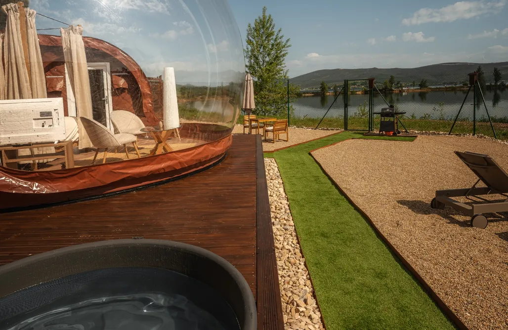 alojamientos AlohaCamp DOMADE Glamping Bubble 5