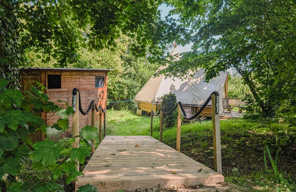 Hébergement AlohaCamp Tipi Trappeur 4