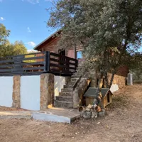 Francisco propietario Ecolodge Cabañeros: Casas de Madera