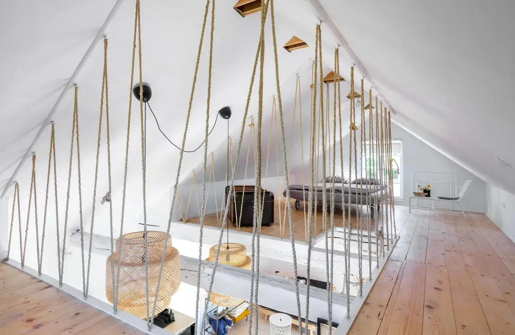 Chatka w trawach AlohaCamp