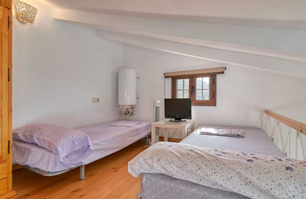 AlohaCamp Está a 5 minutos del polígono Zamorano  3