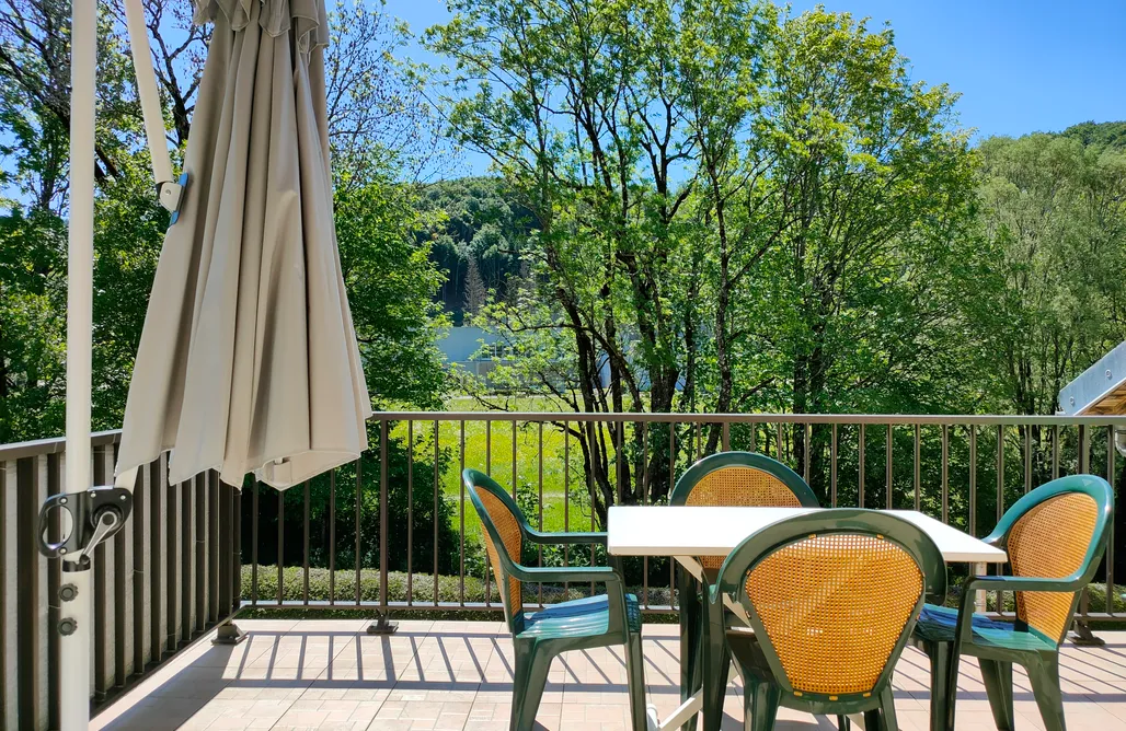noclegi AlohaCamp Gîte 1805 Montagnes du Jura, Spa et Sauna, classé 3 étoiles 5