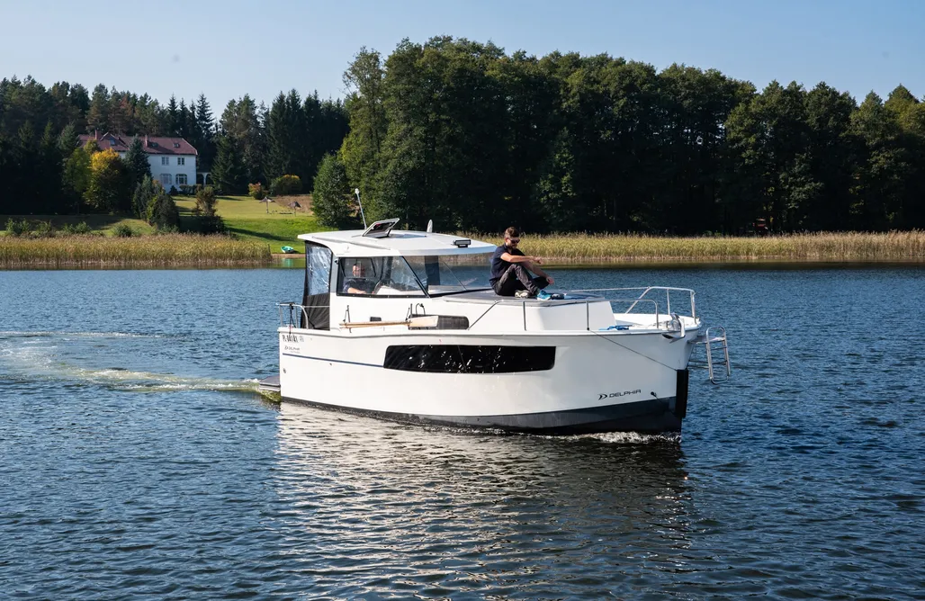 Łódź Nautika 830 Houseboat - jacht motorowy bez patentu AlohaCamp