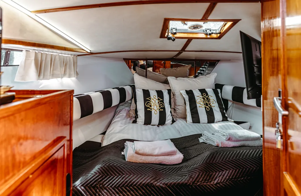 AlohaCamp Yacht 3 - z prywatnym rowerkiem wodnym i deskami SUP 4