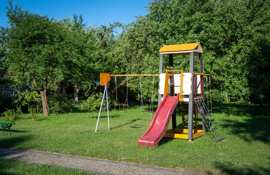 noclegi AlohaCamp Różowy Domek 1