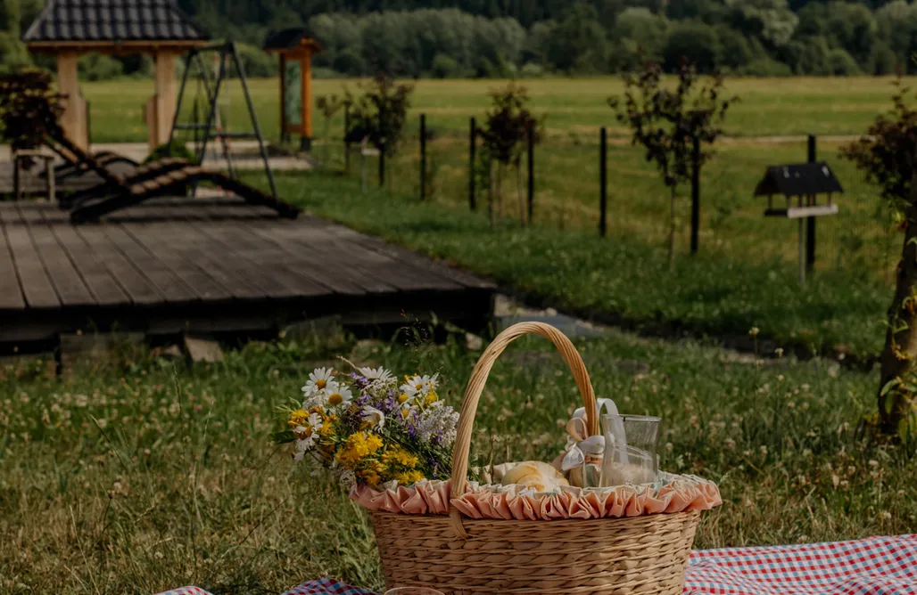 AlohaCamp accommodation Drewniana Osada w Górach Polne Domki 5