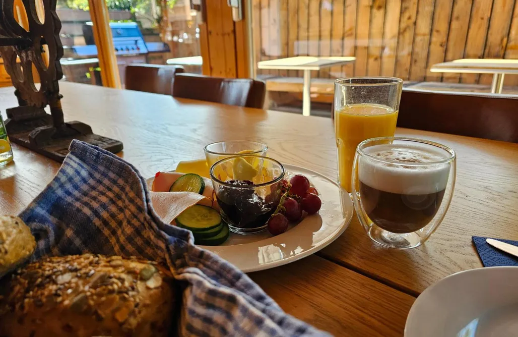 AlohaCamp Bungalow 4