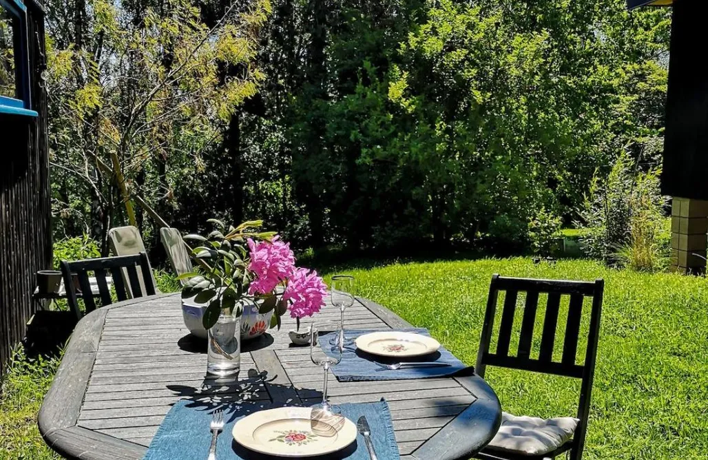 alojamientos AlohaCamp Grange atypique en pleine nature 5