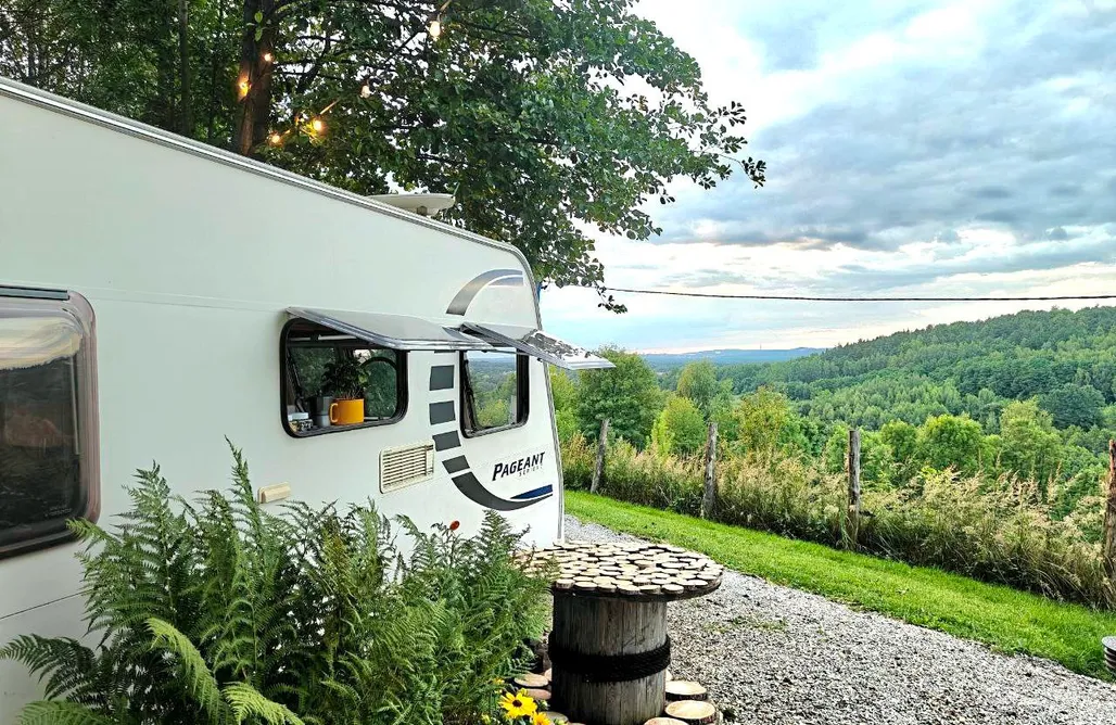 Tanie Wakacje Sunrise Camp | Nowoczesna przyczepa kempingowa  2