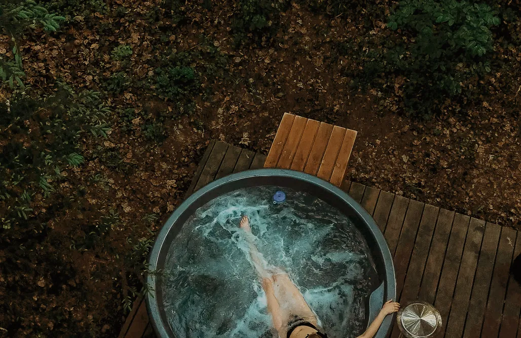 noclegi AlohaCamp Domek na drzewie Kryjówka 4