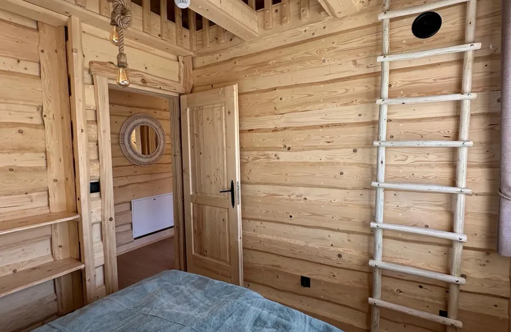 AlohaCamp Chata Niebo 2