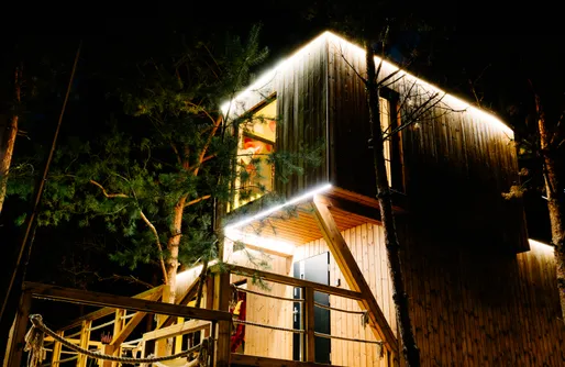 Zdjęcie obiektu Zakochani w lesie. Prywatne SPA- domek na drzewie