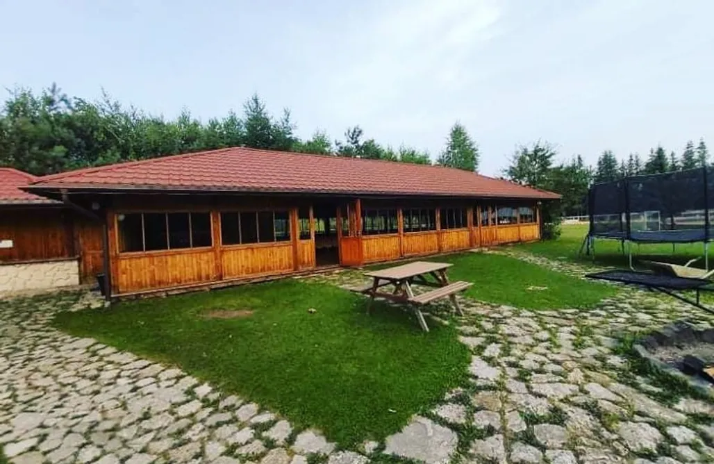 Pole namiotowe podkarpacie Miejsce kamperowe i namiotowe - Stadnina Pod Lasem 1