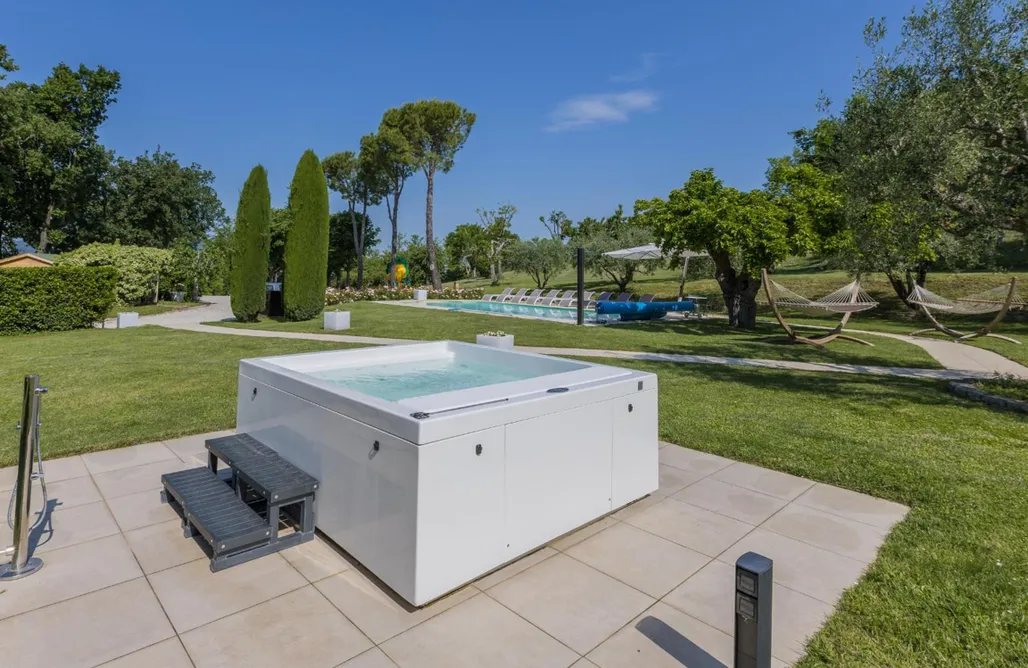 Alloggi AlohaCamp Villa Anna heated pool two outdoor jacuzzi and sauna 1