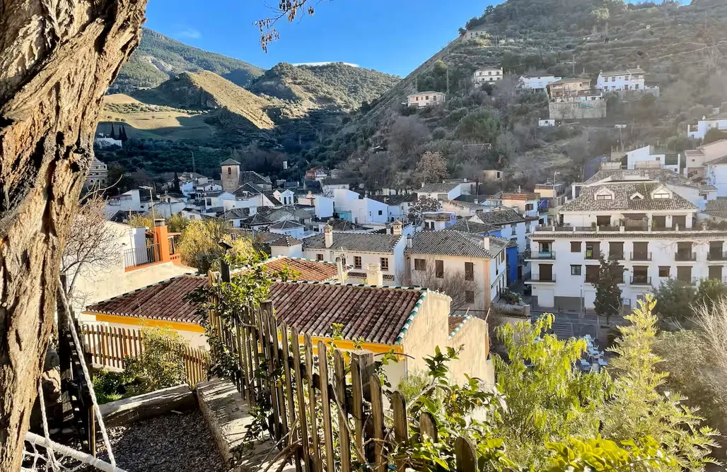 alojamientos AlohaCamp Casa Cueva  Muntasal 5