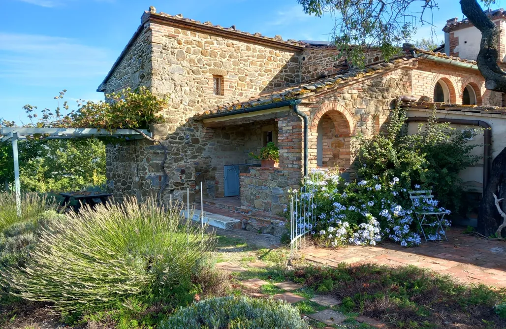 Location Vacances Ajaccio Appartement avec vue et piscine dans une ferme toscane 2