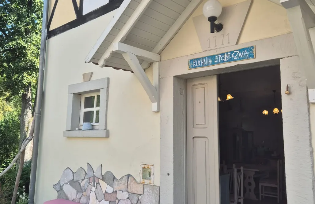 noclegi AlohaCamp Miejsce kamperowe i namiotowe - Turkusowa Wyspa 1