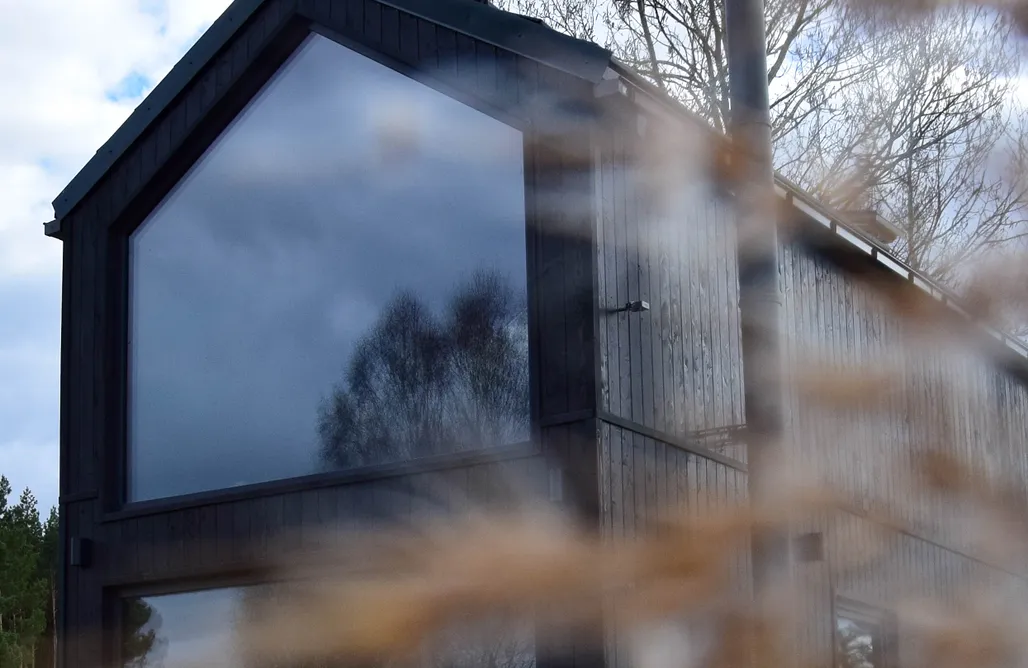 Noclegi Nad Jeziorem Drewniany domek z widokiem na jezioro 2