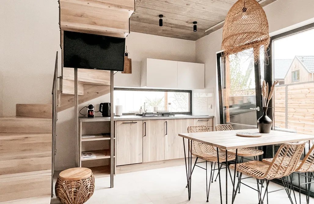 AlohaCamp accommodation A morze las 1