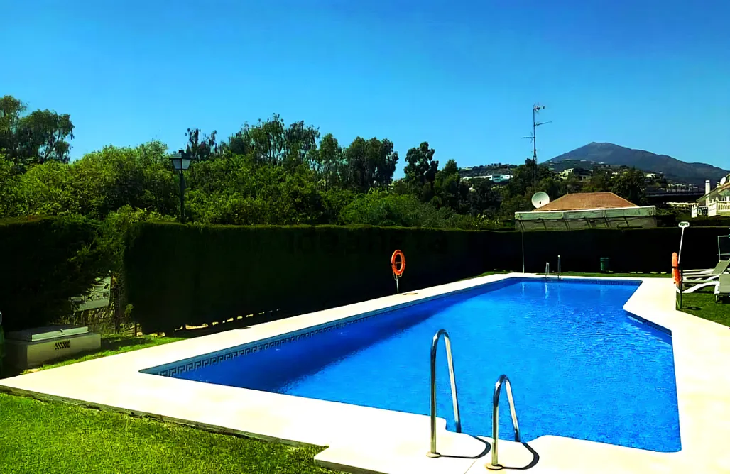 alojamientos AlohaCamp Casa de 3 habitaciones con Jardin Privado en Marbella 1