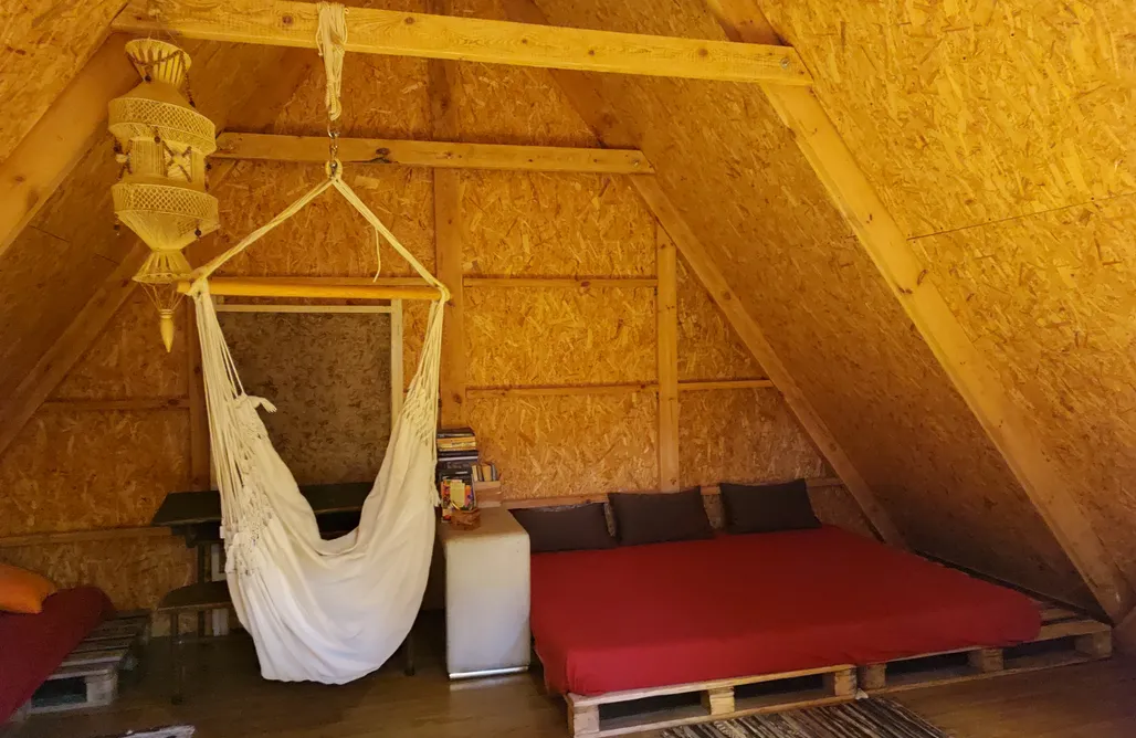 AlohaCamp Pokoik nad wiatką 4