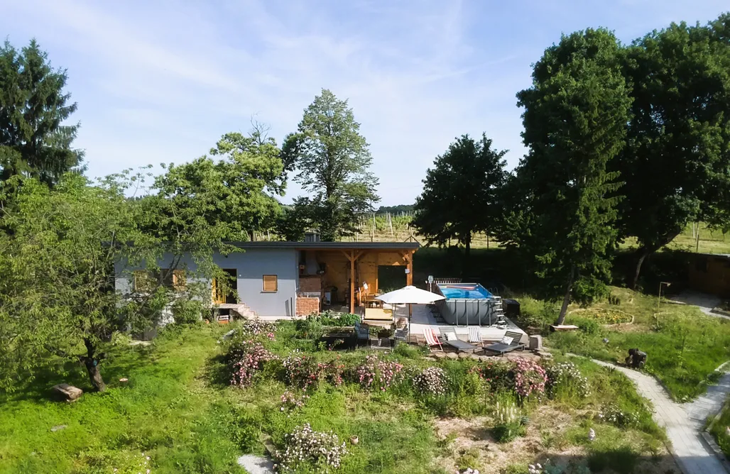 Tweet apartments  AlohaCamp