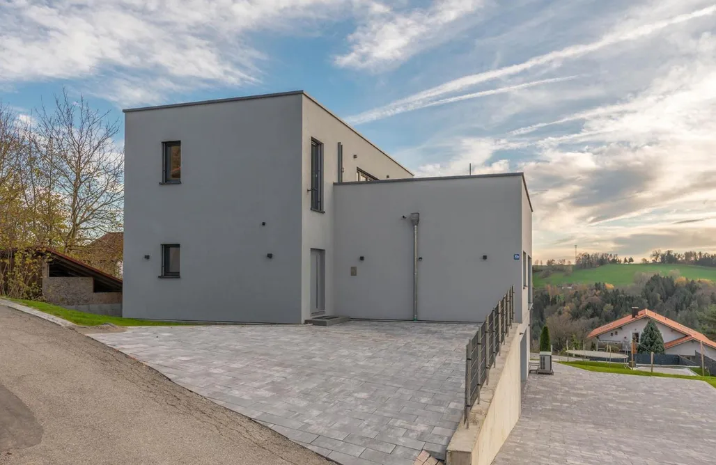 Unterkunft AlohaCamp Moderne Villa mit Whirlpool und Heimkino 1