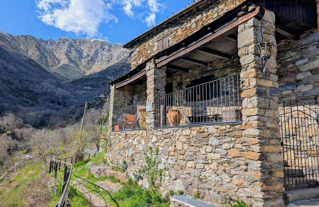 Casa Rural Ordesa Casa Rústica y Chic con Chimenea 2