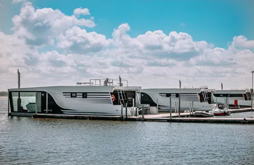 Zdjęcie obiektu Grand HT Houseboats - domki na wodzie