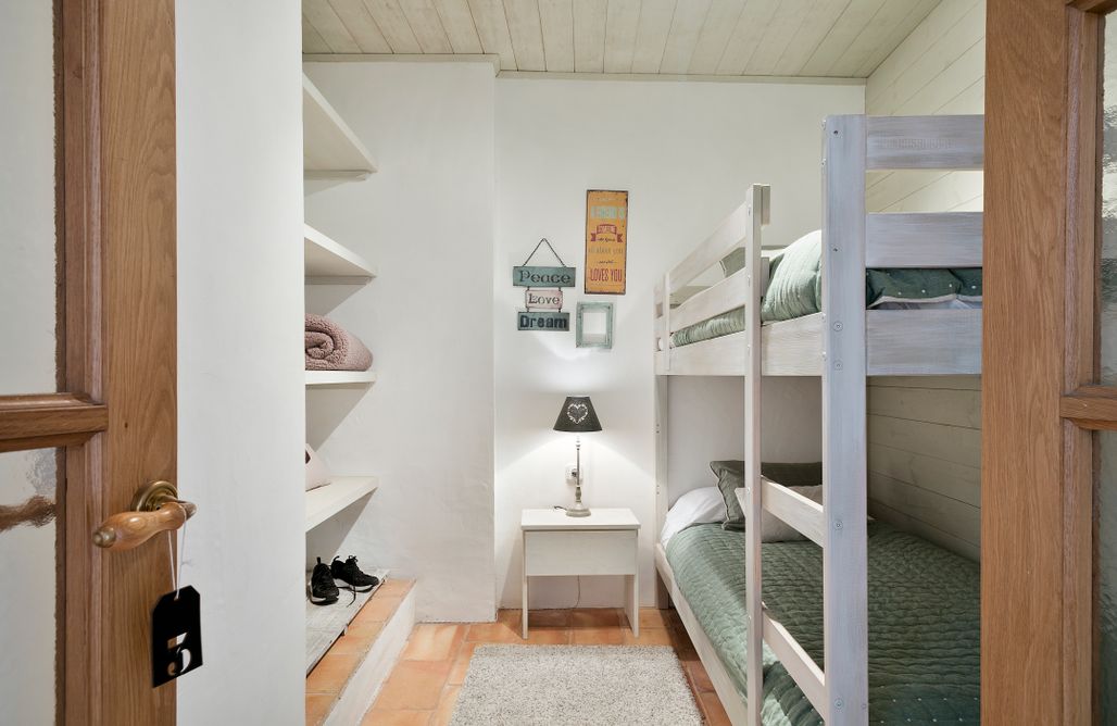 AlohaCamp marenya pink house 4