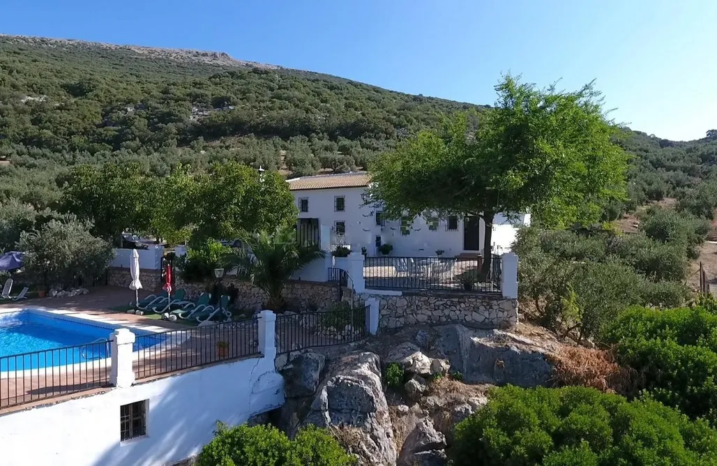 noclegi AlohaCamp Cortijo Entresierras  3